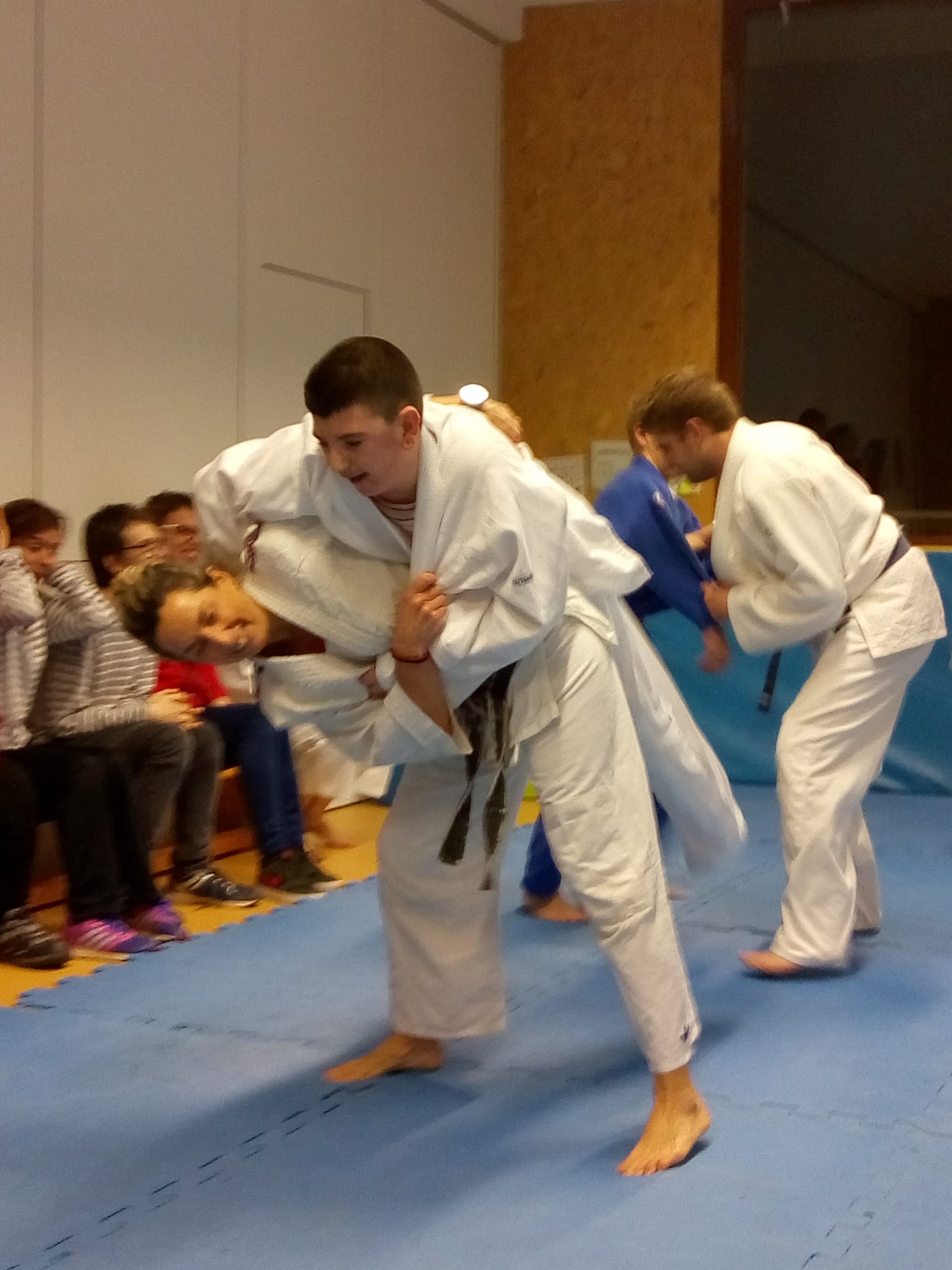 Entrenamiento de Judo para niños con necesidades educativas especiales 17-12-19